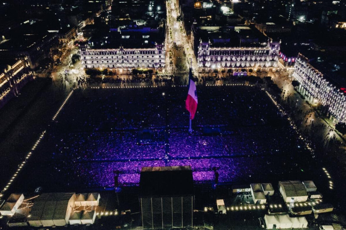 FITO PAEZ CONQUISTA EL ZÓCALO DE CIUDAD DE MÉXICO CON HISTÓRICA PRESENTACIÓN