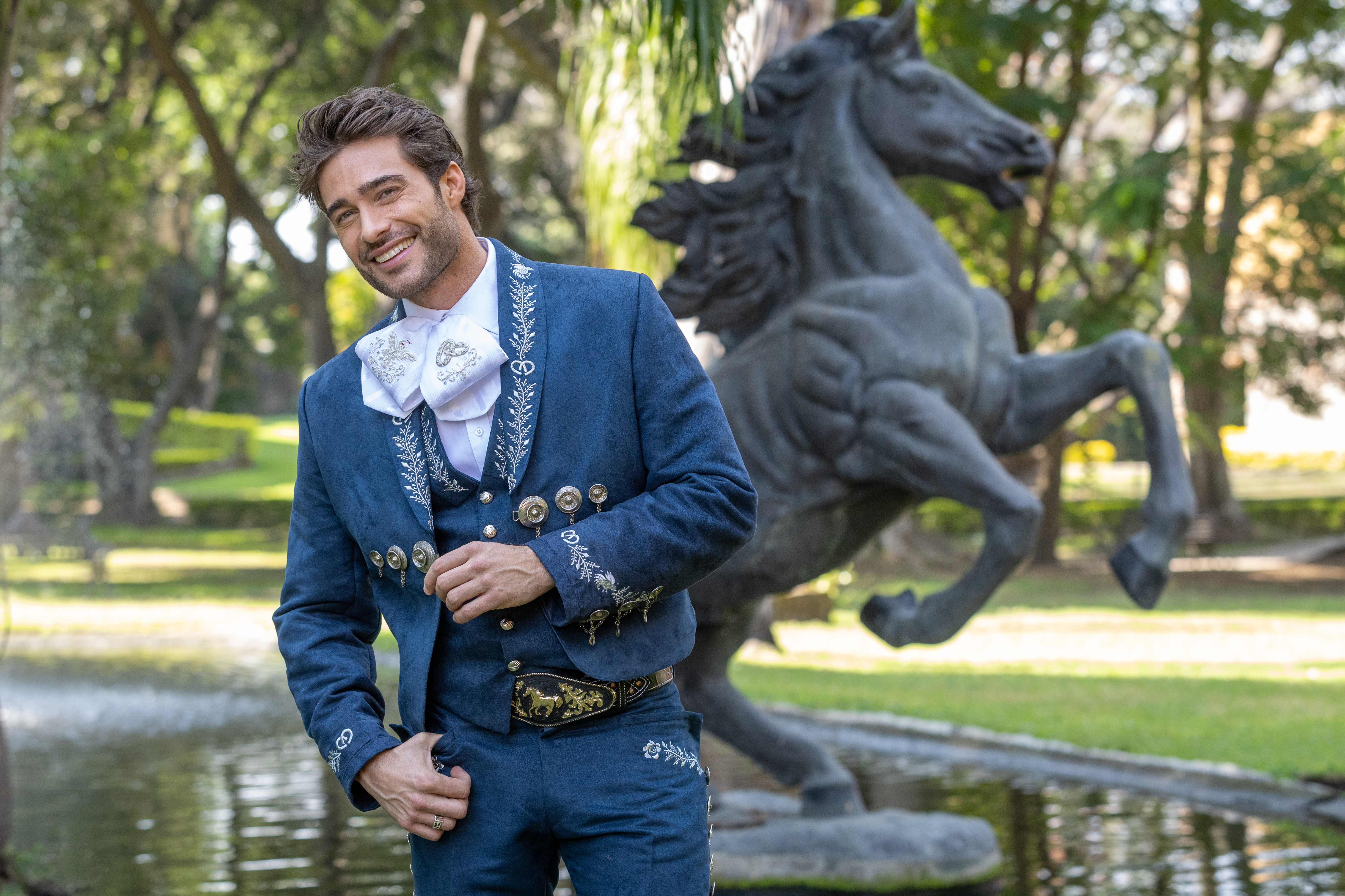 Rodrigo Guirao da el claquetazo de ‘Me Atrevo a Amarte’, la nueva producción que protagoniza para TelevisaUnivision