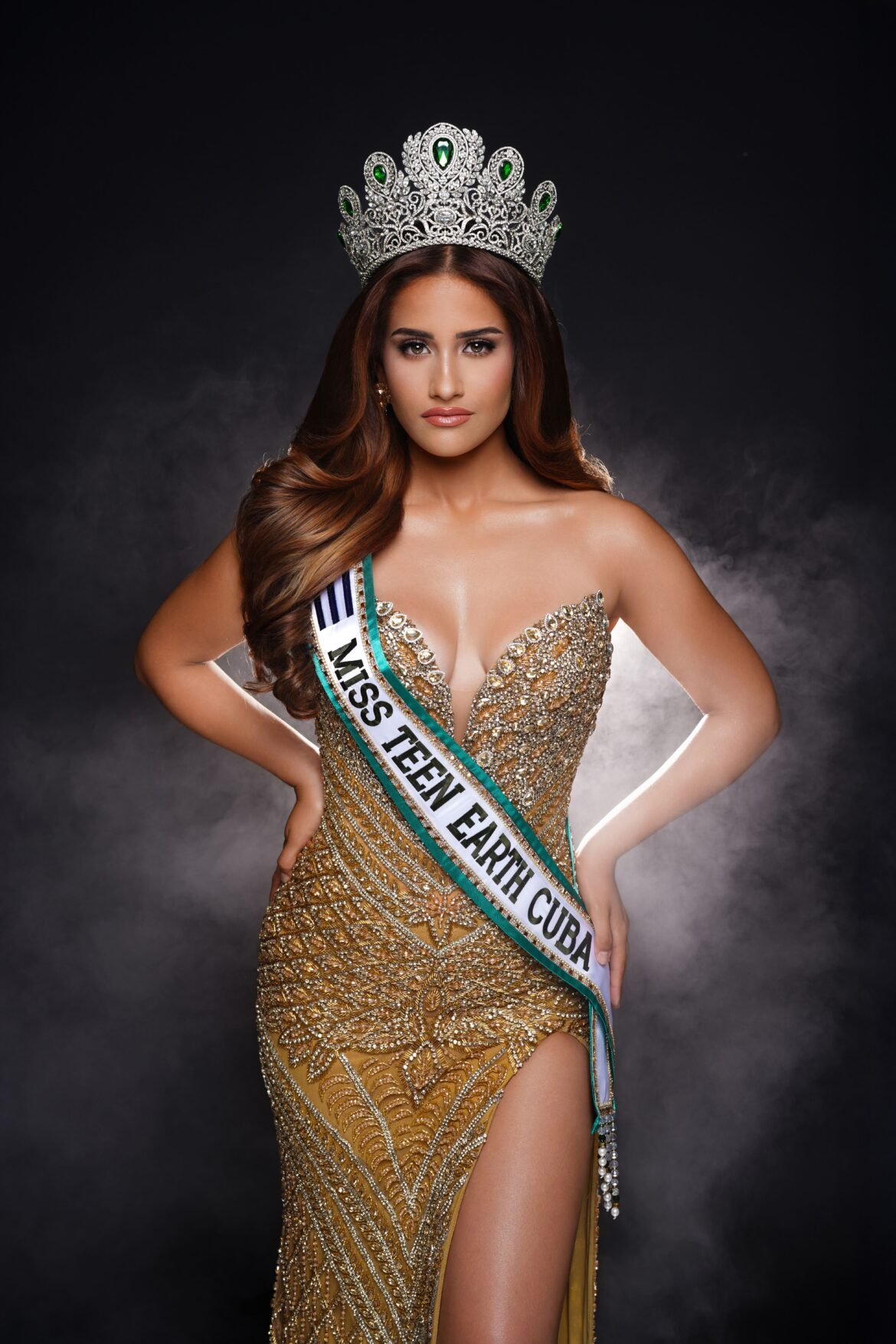 Leah Reyes Amores es proclamada Miss Teen Earth Cuba en Miami