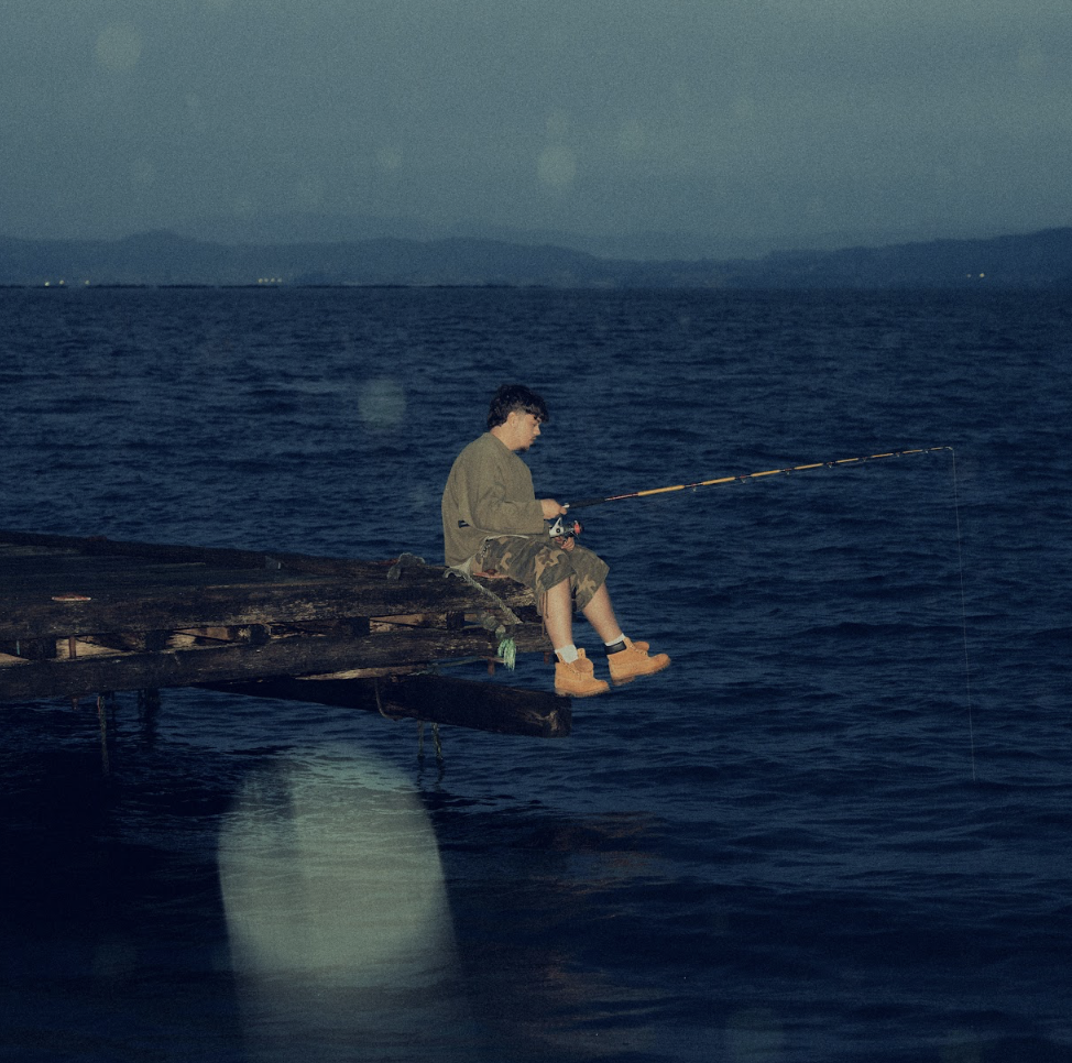 SAIKO ESTRENA EL VIDEOCLIP DE “NOSTALGIA”, UNA PIEZA VISUAL QUE CELEBRA LA MEMORIA Y EL CIERRE DE CICLOS