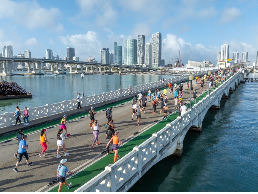 Por quinto año consecutivo,el icónico Life Time Miami Marathon se agota en tiempo récord!