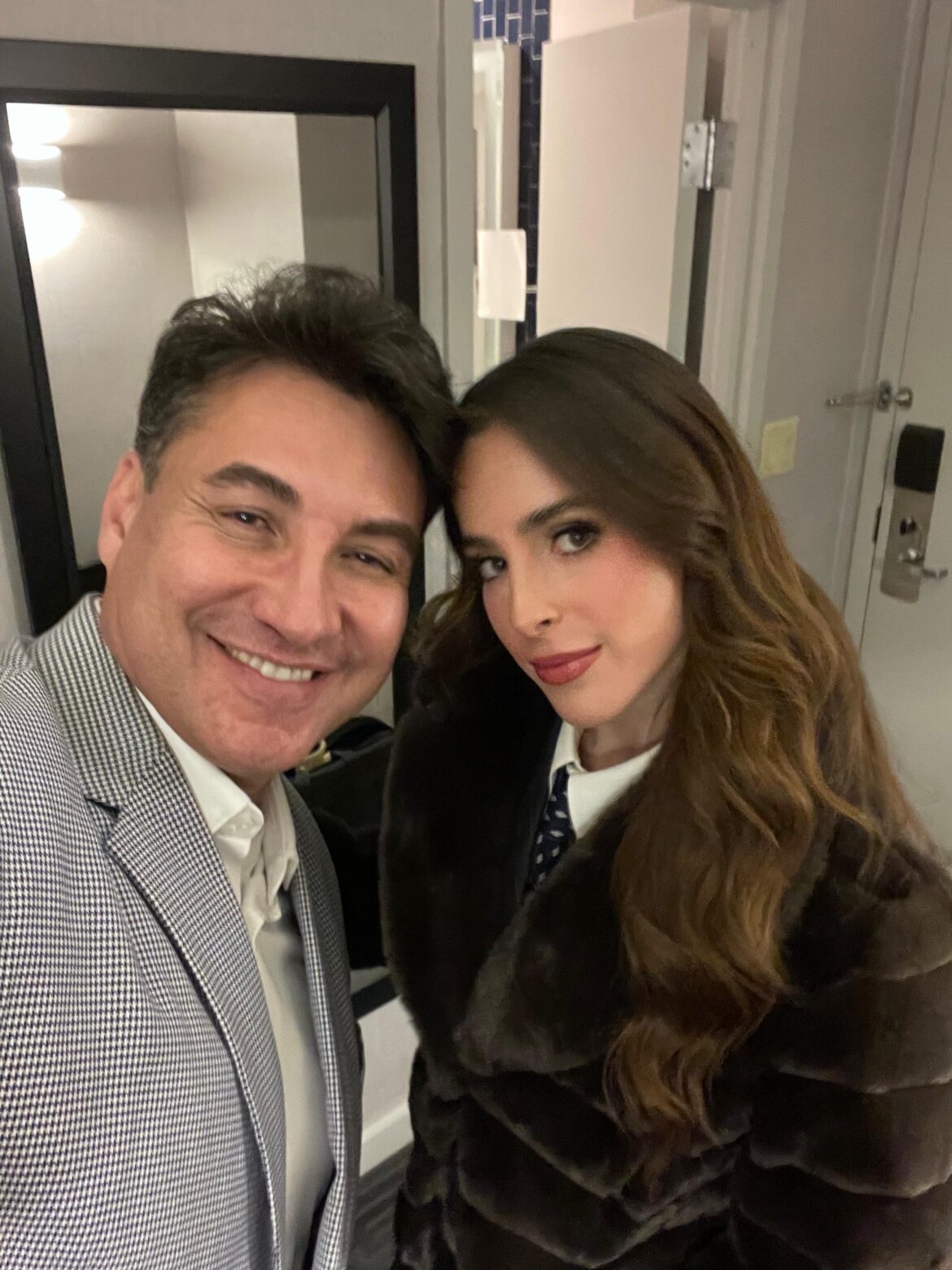 Lucho Borrego entrevista en exclusiva a Miss Universo Fátima Bosch en “Siéntese Quien Pueda” tras la polémica conferencia en Harvard
