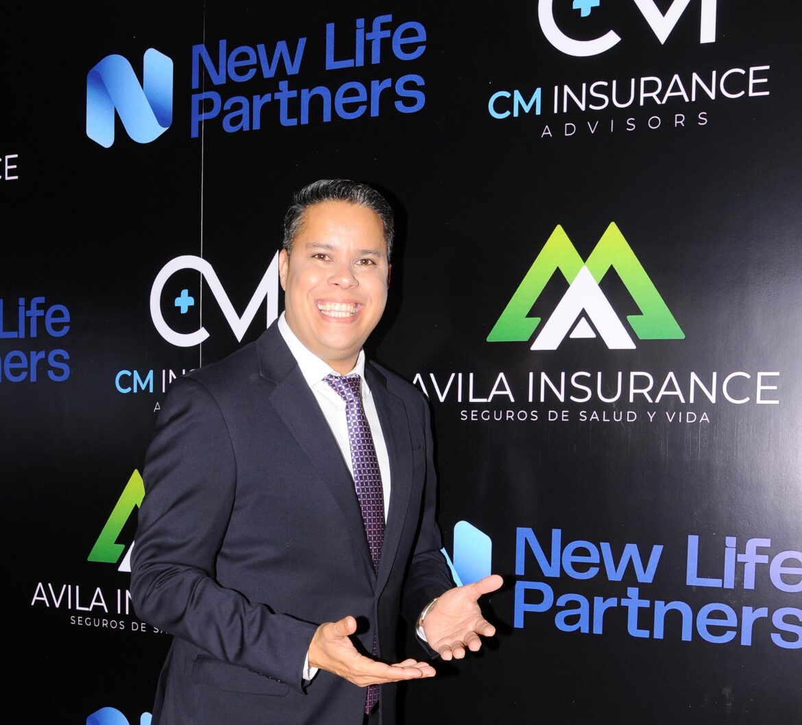 Adrián Chirinos celebra el éxito de HUELLAS 2026, un encuentro que inspira a la comunidad hispana