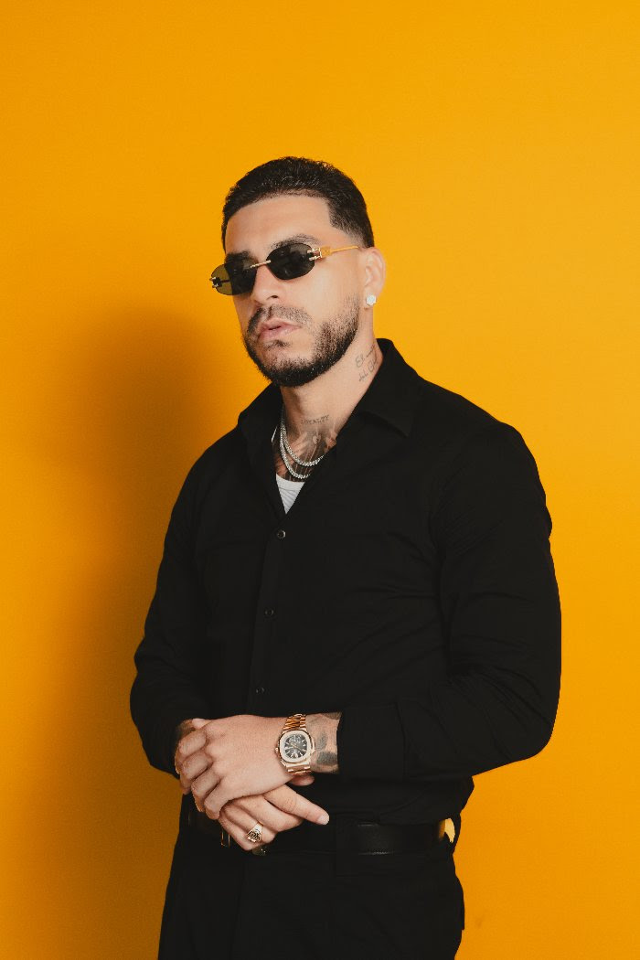 EL ÉXITO GLOBAL DE RYAN CASTRO “LA VILLA” ALCANZA EL #1 EN LAS LISTAS DE RADIO GENERAL Y POP DE MÉXICO