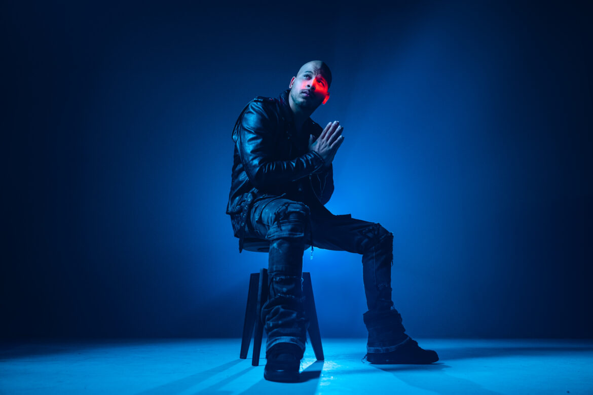 JALIL LANZA VERSIÓN EN VIVO DE SU EXITOSO SENCILLO «MÁS BELLA»