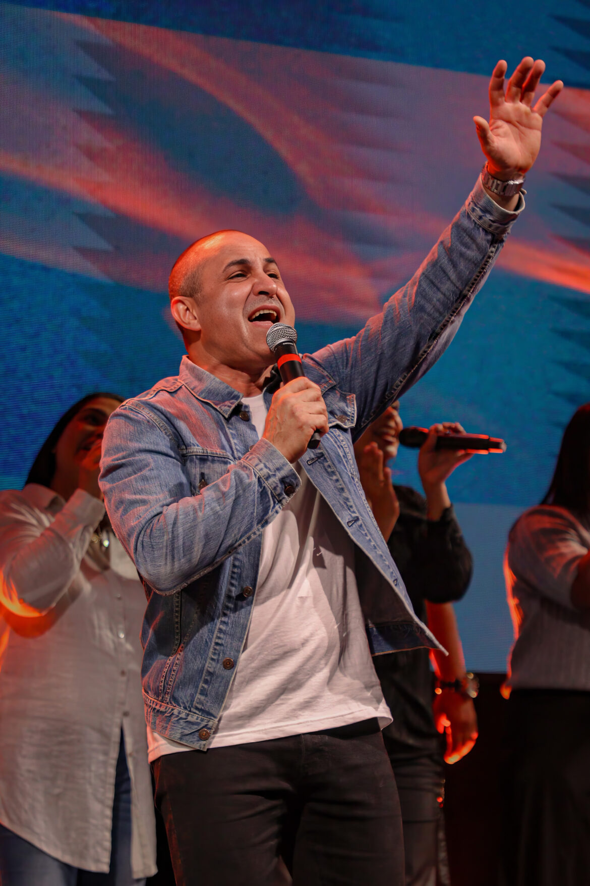 El artista puertorriqueño Melvin Lorenzo lanza “Oh Aleluya”, una poderosa mezcla de fe, fiesta y pop tropical