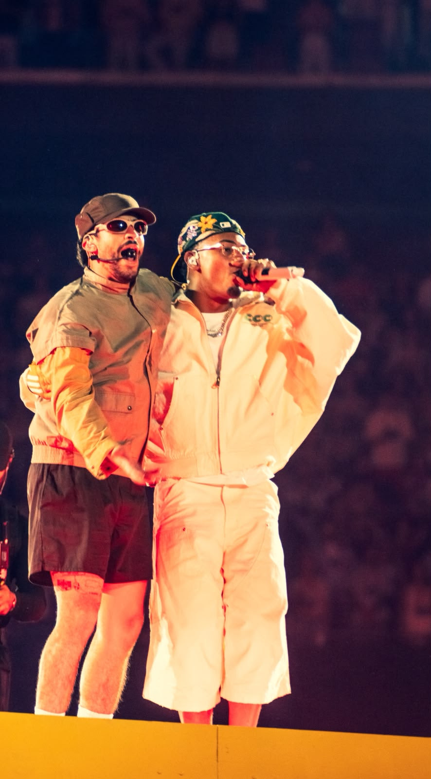 MYKE TOWERS SORPRENDE COMO INVITADO ESPECIAL DE BAD BUNNYEN LA APERTURA DE SUS DIEZ CONCIERTOS EN MADRID