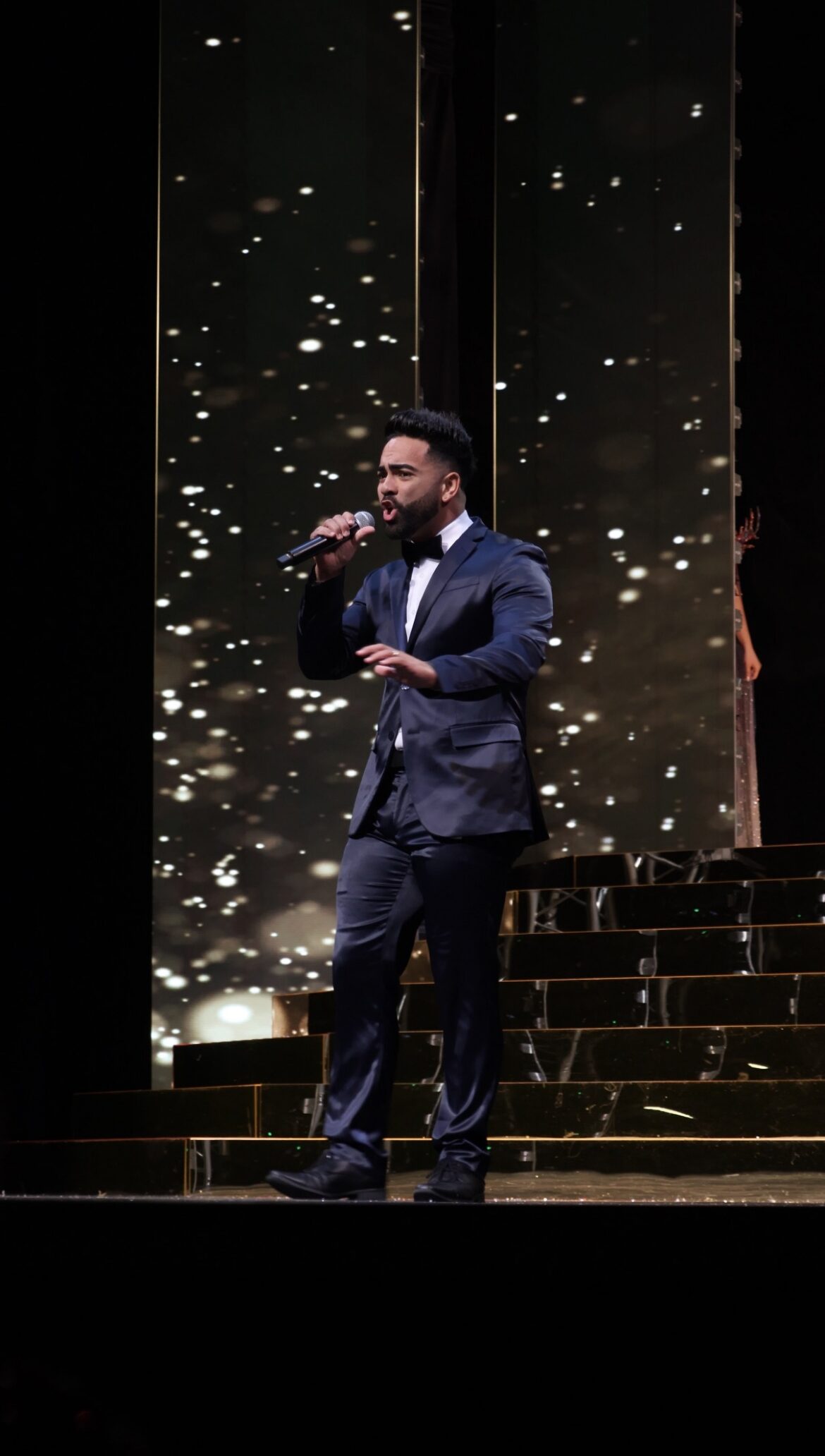 Conozca a Eygel, intérprete y compositor del tema oficial de Miss Universe Cuba.