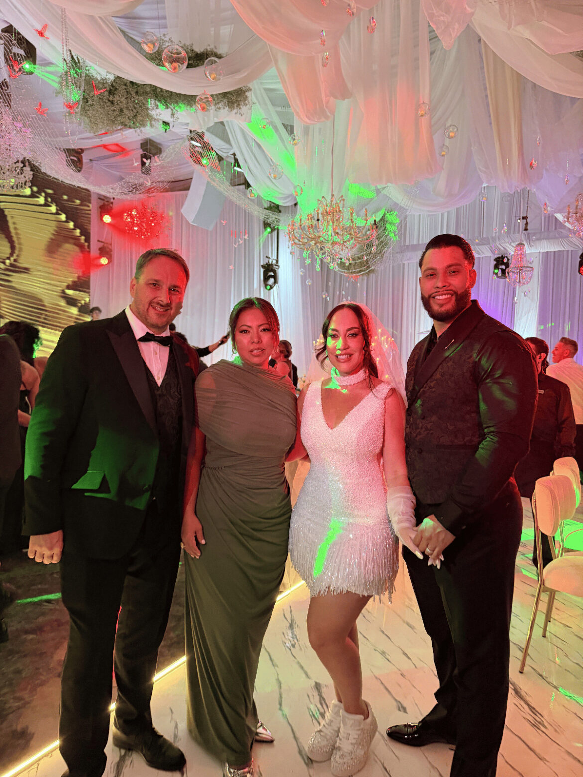 Ysabel Borden comparte con líderes e invitados internacionales a la boda de Tenay y Anderson en Medellín