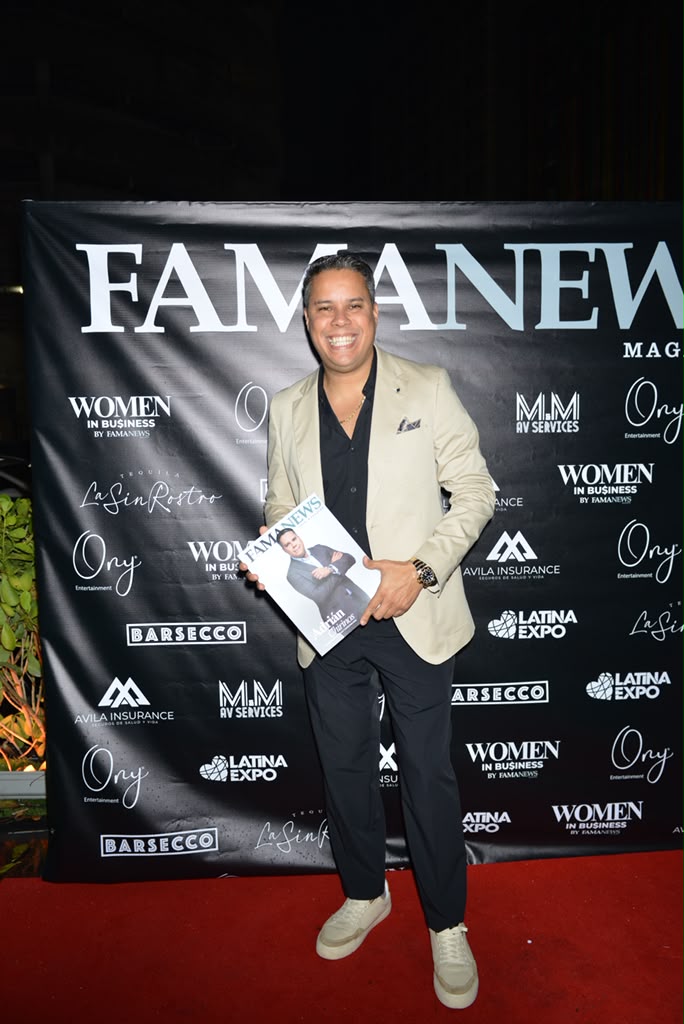 Fama News Magazine celebra a Adrián Chirinos con la entrega de su portada