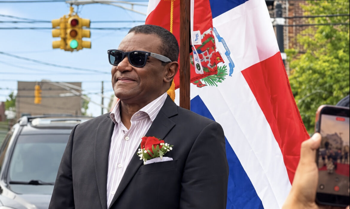 El multipremiado salsero José Alberto El Canario, homenajeado con el nombre de una calle en EEUU